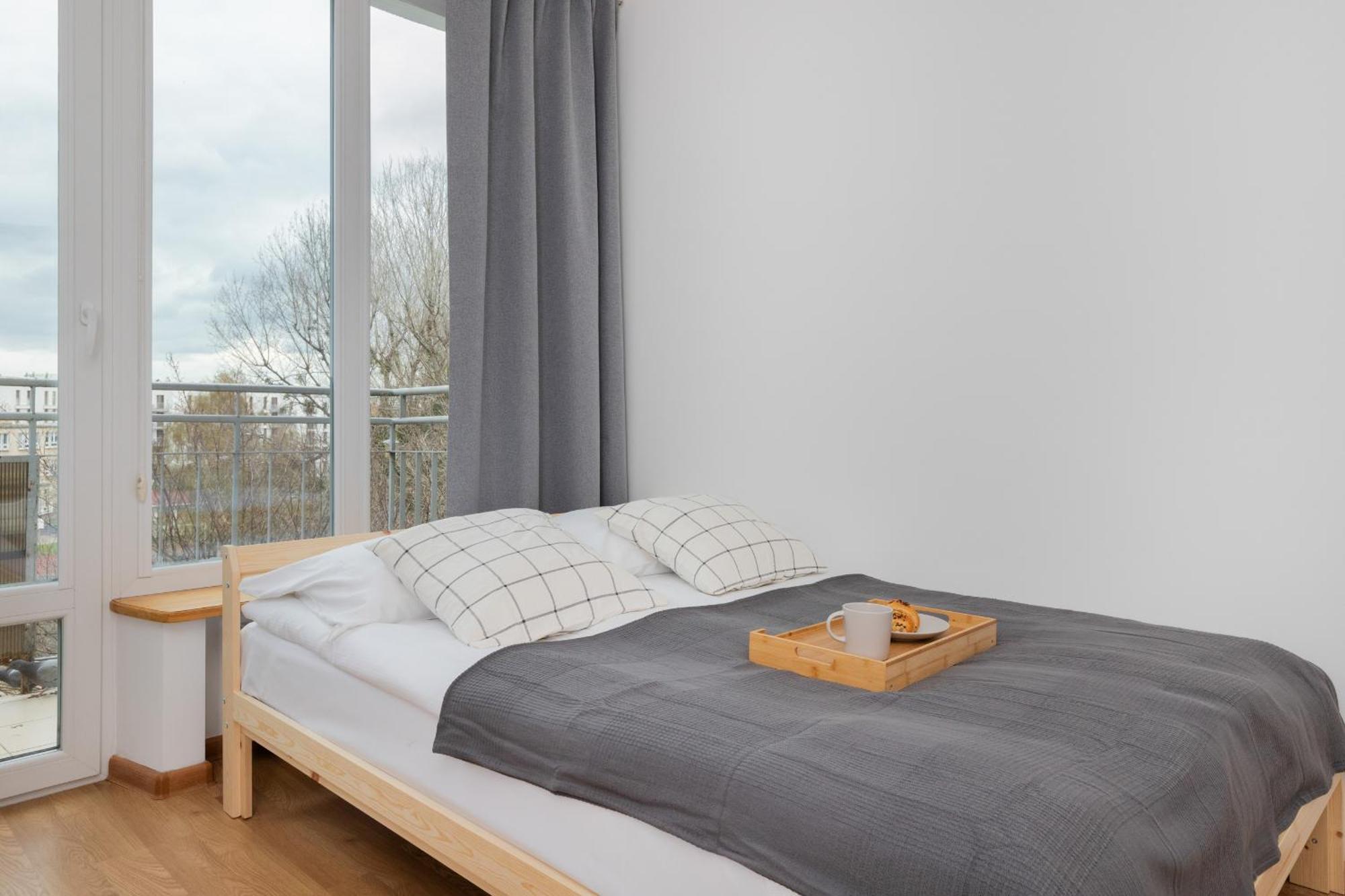 In Center With Two Desks, Balcony And Separate Kitchen By Renters * Gdansk