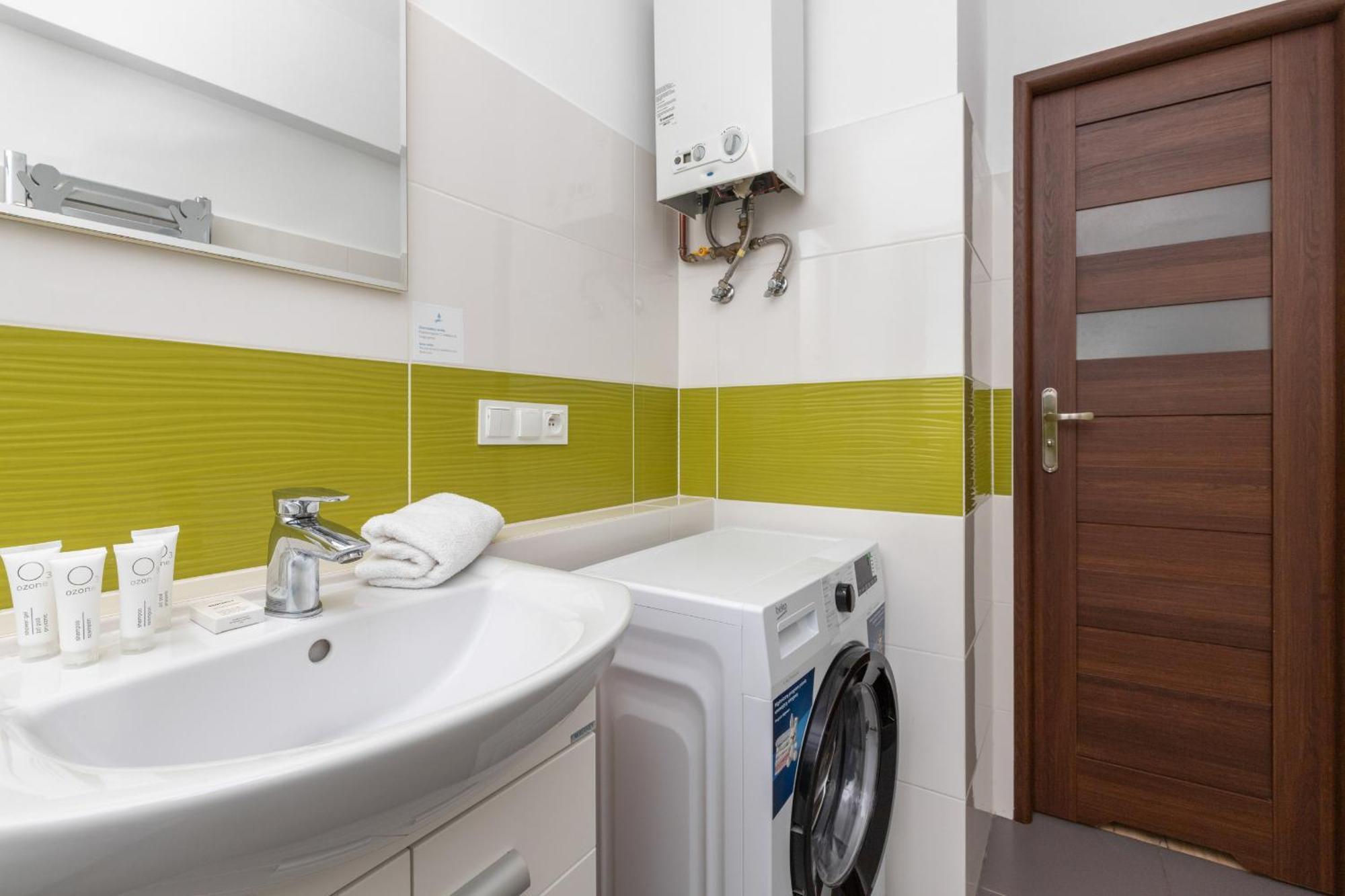 Apartment In Center With Two Desks, Balcony And Separate Kitchen By Renters Gdansk