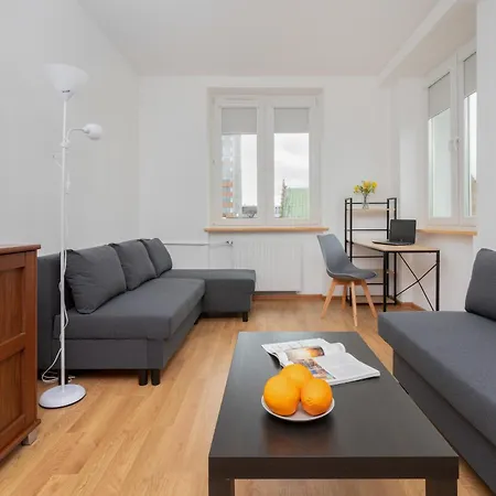 Apartment In Gdansk Center With Two Desks, Balcony And Separate Kitchen By Noclegi Renters Exterior photo