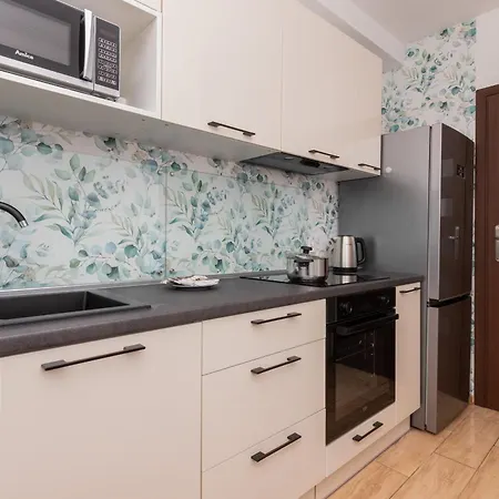 Apartment In Gdansk Center With Two Desks, Balcony And Separate Kitchen By Noclegi Renters Exterior photo